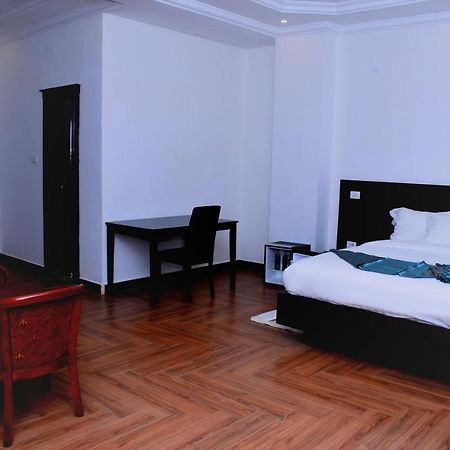 Yellow Apple Hotel Adis Abeba Exterior foto